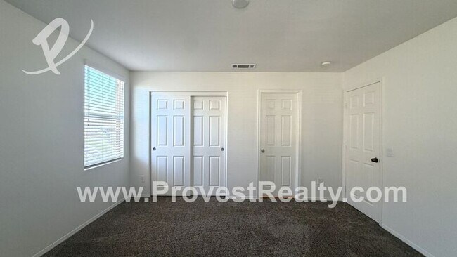 Building Photo - 10959 Mesa Linda St
