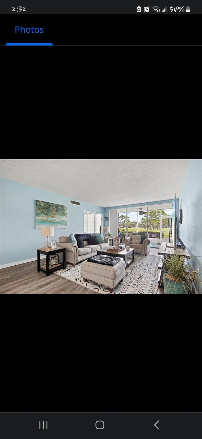 Building Photo - 7461 W Country Club Dr N