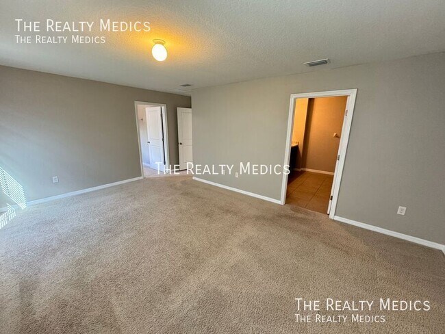 Building Photo - 1018 Ashentree Dr