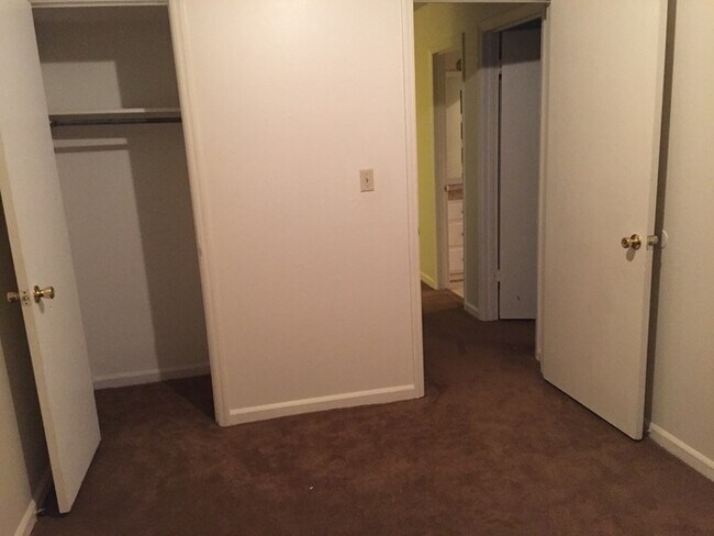Building Photo - 3 Bed/2 Bath 2-Story Duplex in Prattville