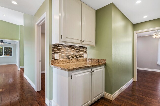 Building Photo - Great single story home in Benicia With All Utilities Included
