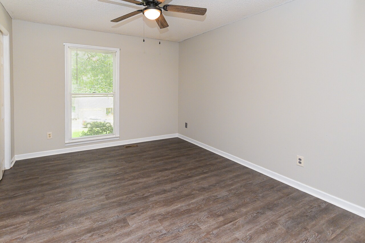 Building Photo - 157 Greenwood Dr