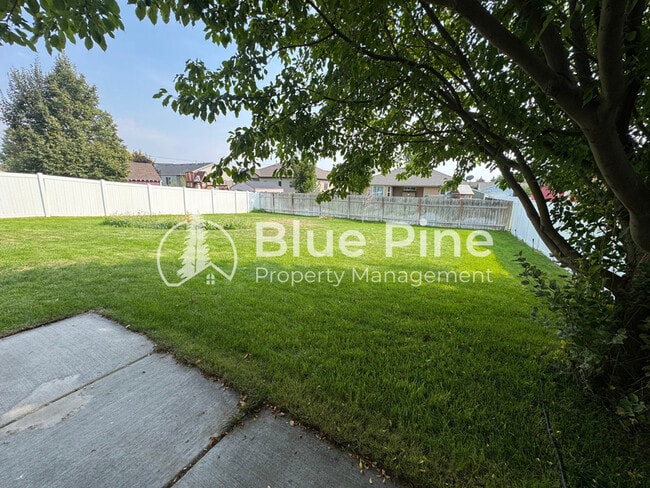 Building Photo - 2729 Mary Dr