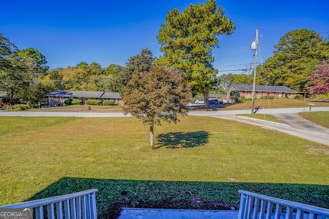 Building Photo - 2877 Whispering Hills Dr