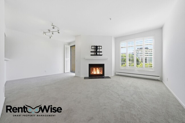 Building Photo - 2060 Sutter St