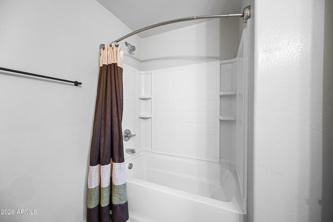 Building Photo - 10923 W Elm St