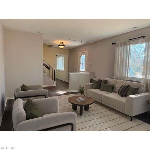 Building Photo - 5492 Pocono Pl