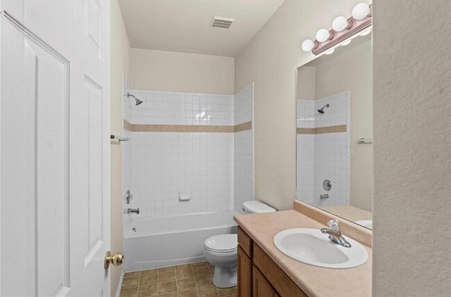 Building Photo - 3884 Packers Point