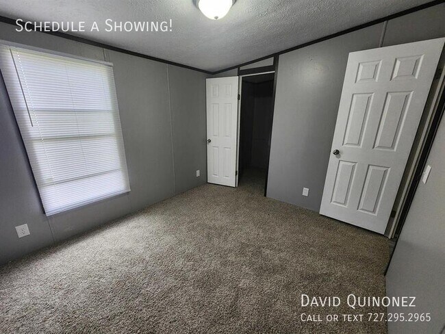 Building Photo - 4614 E Old Trail Rd