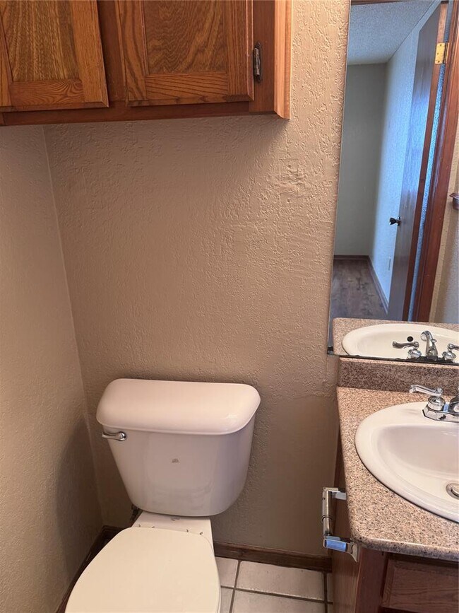 Building Photo - 1009 Lapwing Rd