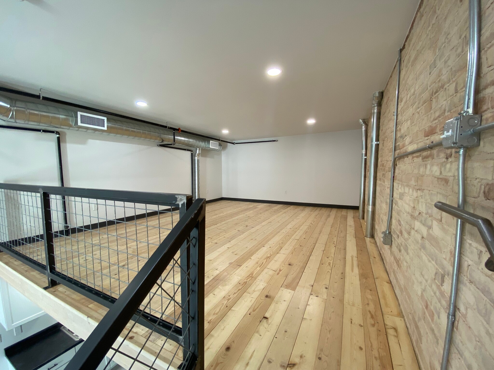 Building Photo - 623 Saint Joseph St