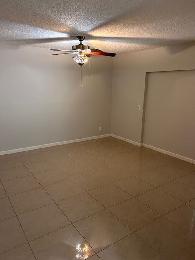 Building Photo - 3 BR / 2 BATH / 2 CAR GARAGE IN TUSCAWILLA