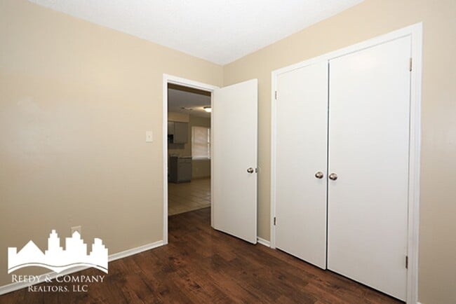 Building Photo - 5387 Cornstalk Cove