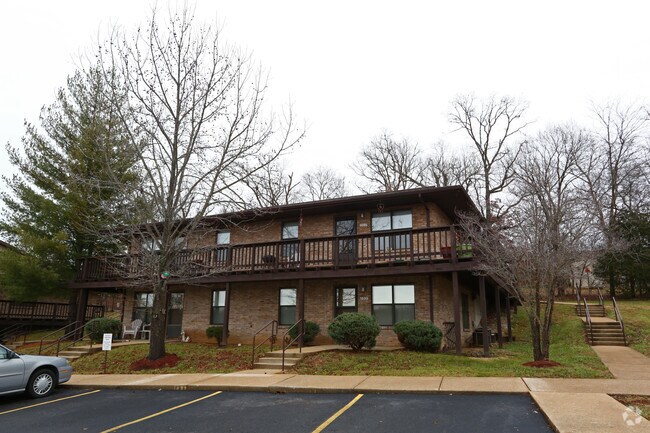 Primary Photo - Parkview Apartments