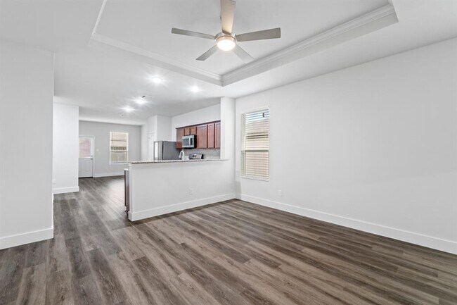 Building Photo - 175 Eves Necklace Dr.