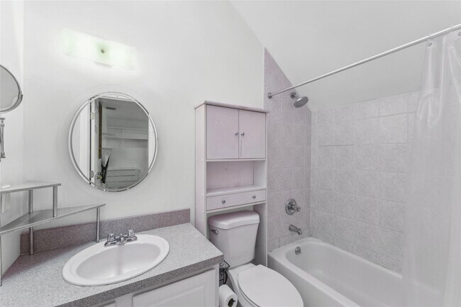 Building Photo - 1 Candace Dr