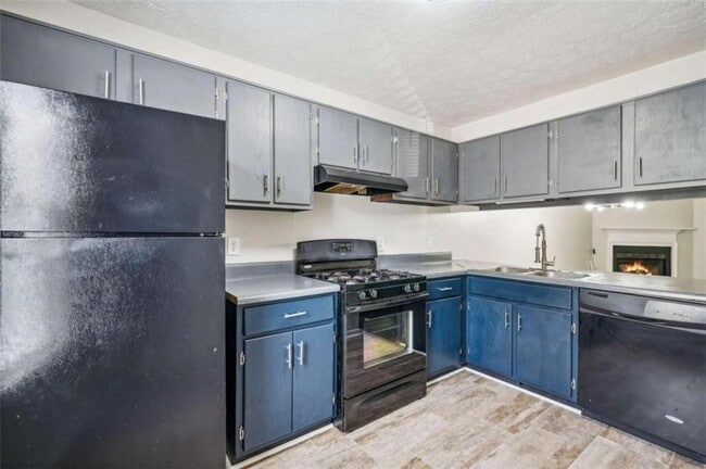 Building Photo - 6458 Bedford Ln