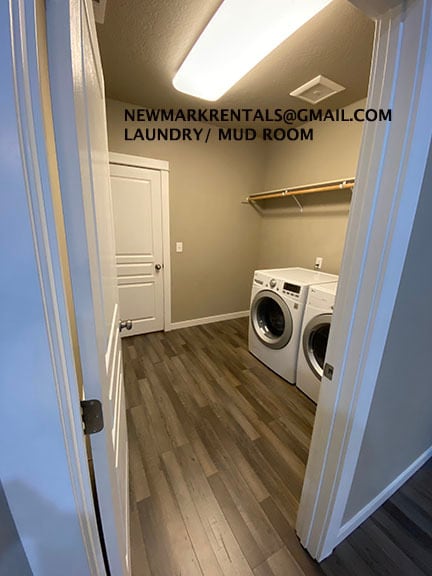 Building Photo - 1640 SW Panorama Dr