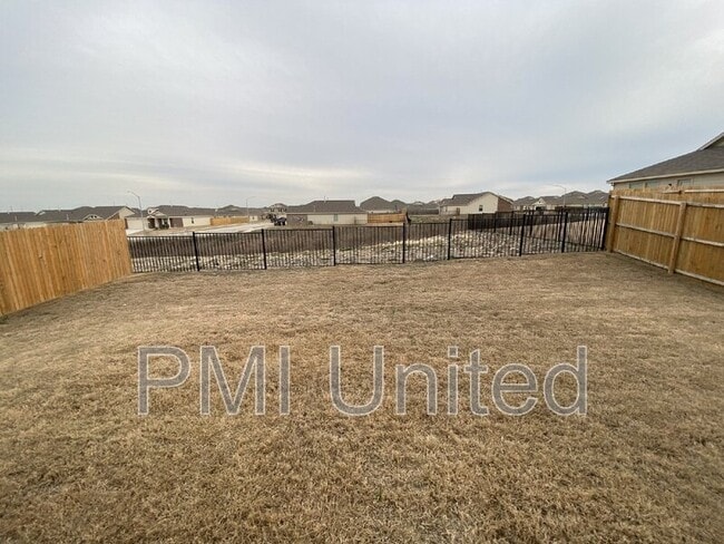 Building Photo - 325 Pueblo Bonito Trl