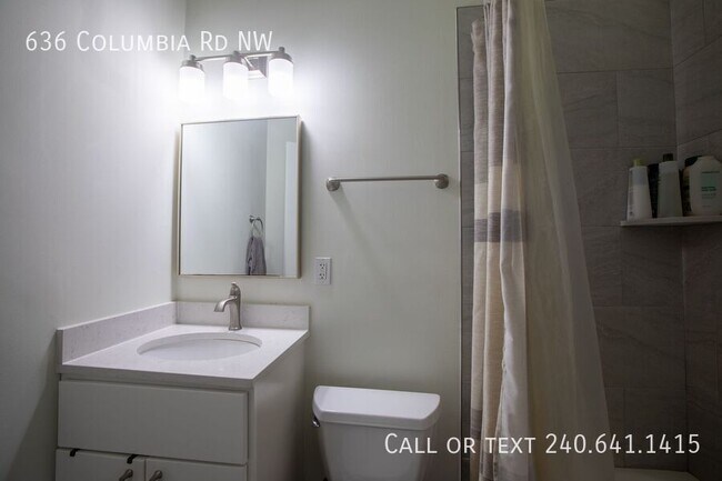 Building Photo - 636 Columbia Rd NW