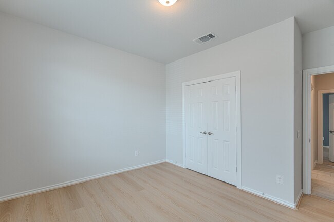 Building Photo - 59 Pioneer Canyon Pl