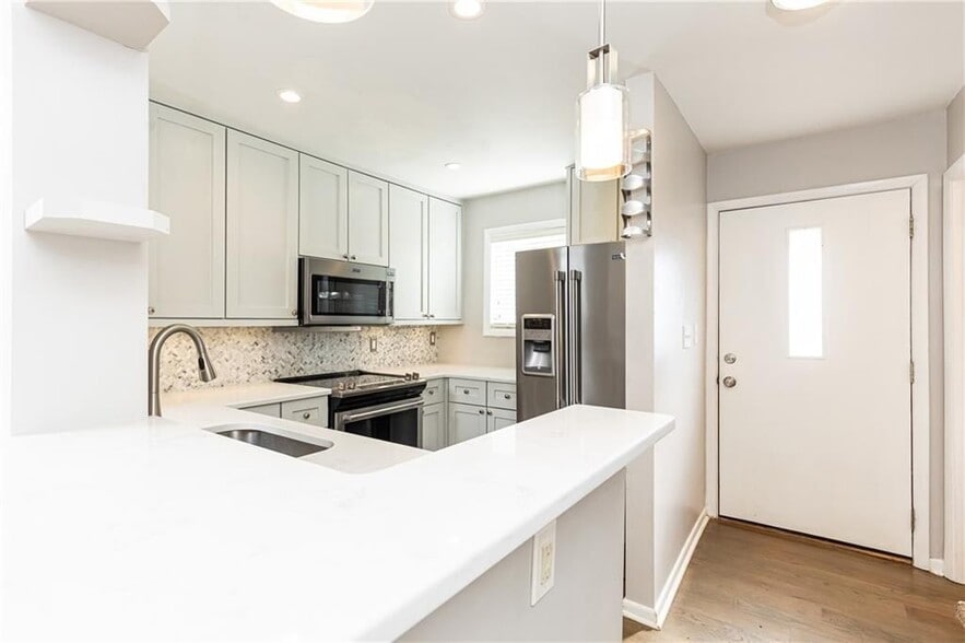 Building Photo - 3501 Roswell Rd NE