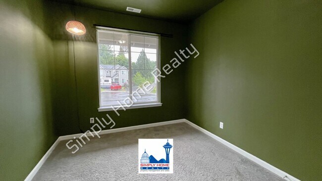Building Photo - Step Inside to this Home with Spacious & Flexible Living!