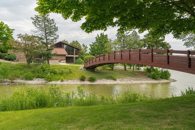 Primary Photo - Harbor Pointe Apartments