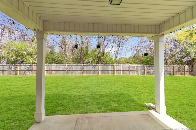 Building Photo - 127 Ganton Dr