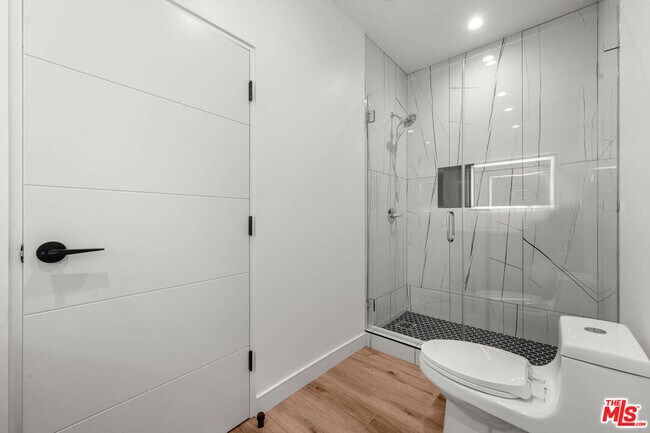 Building Photo - 1920 S Sherbourne Dr