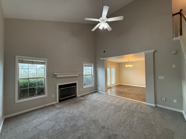 Building Photo - 568 Wellington Gardens Dr