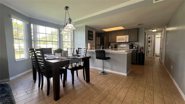 Building Photo - 2444 Sweetwater Club Cir