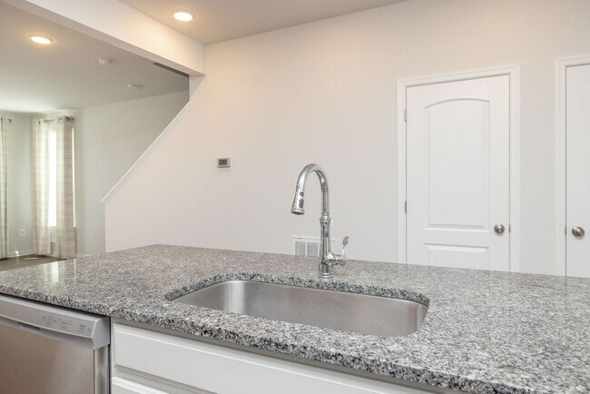 Building Photo - 5920 Whitehurst Ln