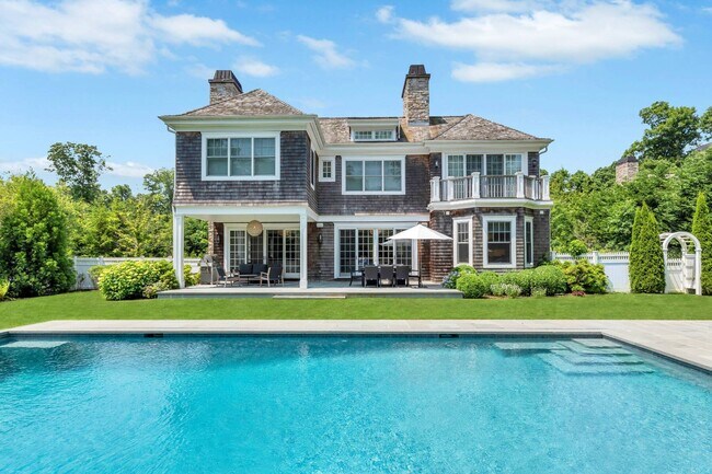 Building Photo - 21 Barn Ln