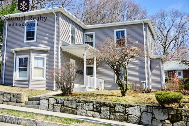 Building Photo - 153 Palfrey St