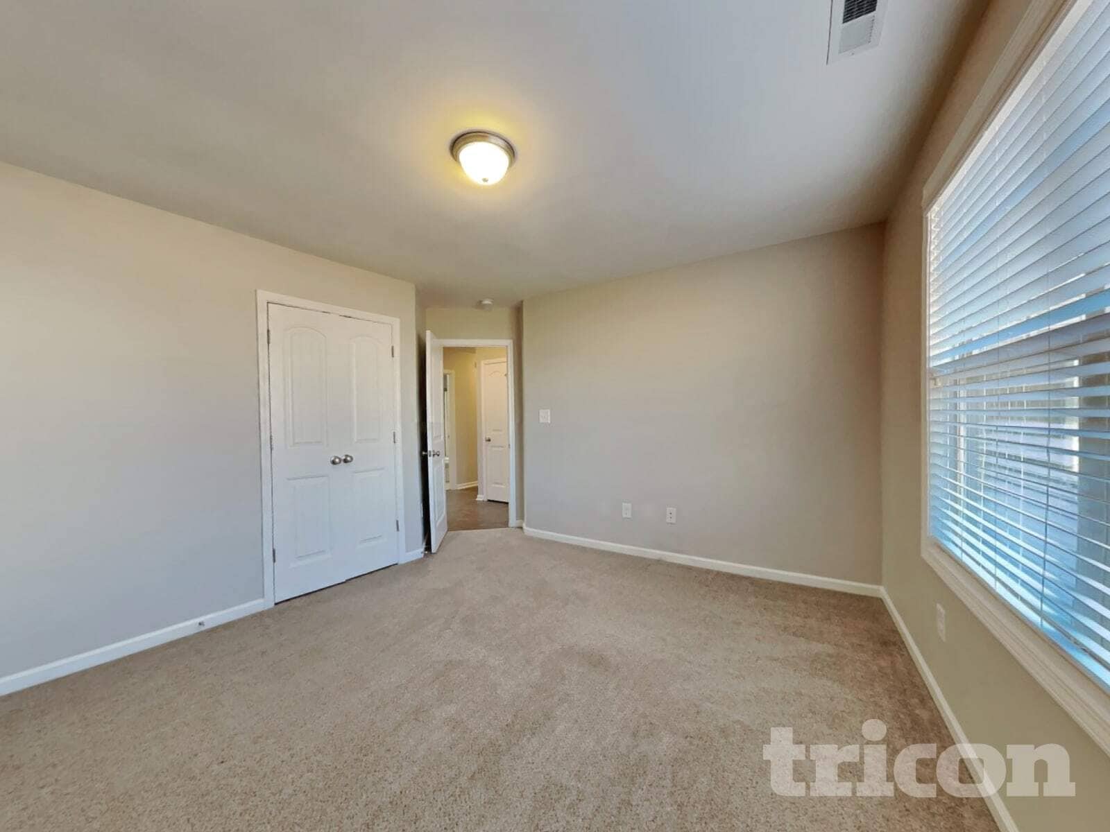 Building Photo - 295 New Castle Ln