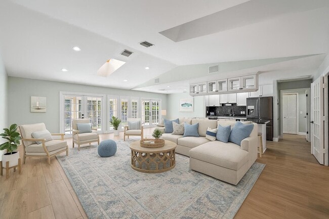 Building Photo - 1260 SW 25th Ln