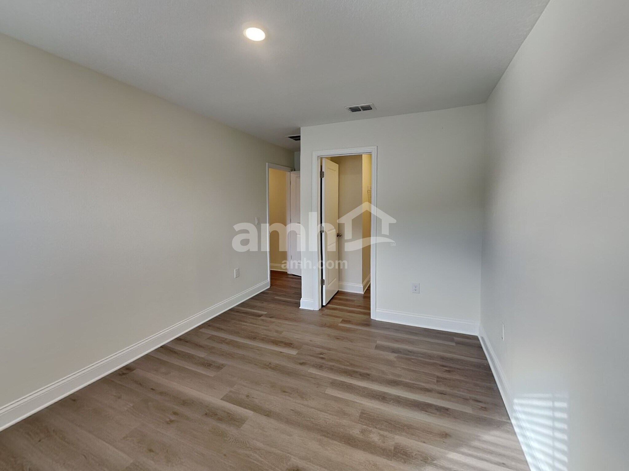 Building Photo - 3691 Lk Blf Lp