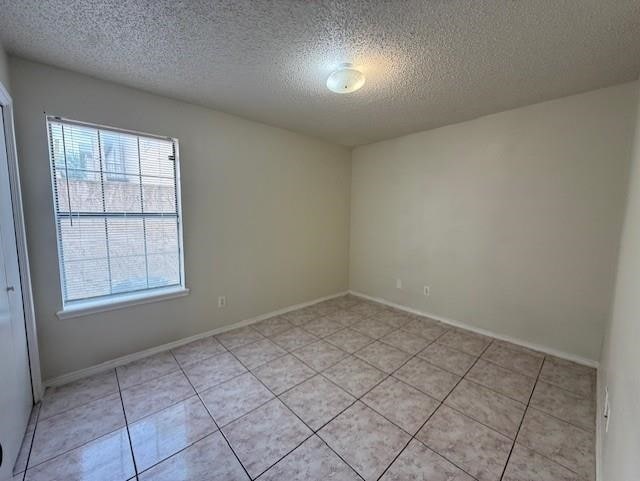 Building Photo - 1502 E San Pedro St