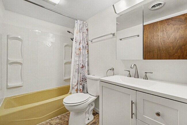 Building Photo - Peaceful Country Living | Spacious 3-Bed, 2-Bath Duplex $1550/month