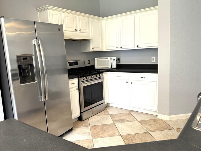 Building Photo - 5019 Cleves St