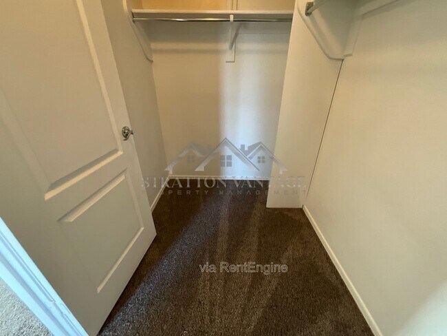 Building Photo - 25654 W Satellite Ln