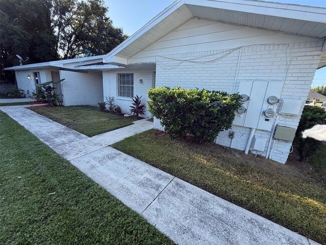 Building Photo - 3249 Bloomingdale Villas Ct