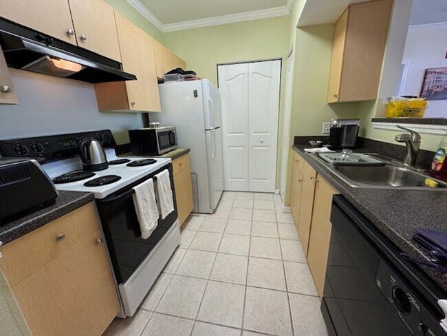 Building Photo - 2 Bedroom 2 Bathroom Ground floor Condo in Celebration