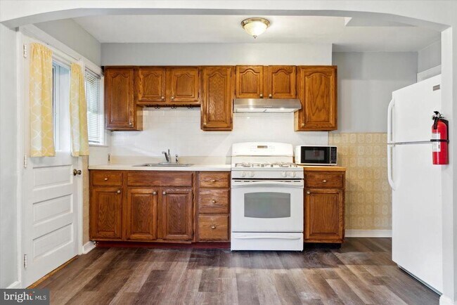 Building Photo - 620 MacDade Blvd