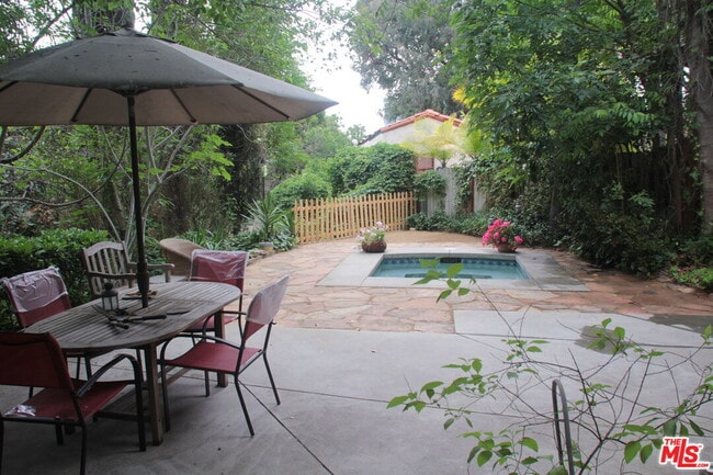 Building Photo - 15237 Del Gado Dr