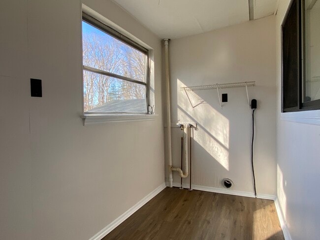 Building Photo - 729 Asbury Rd