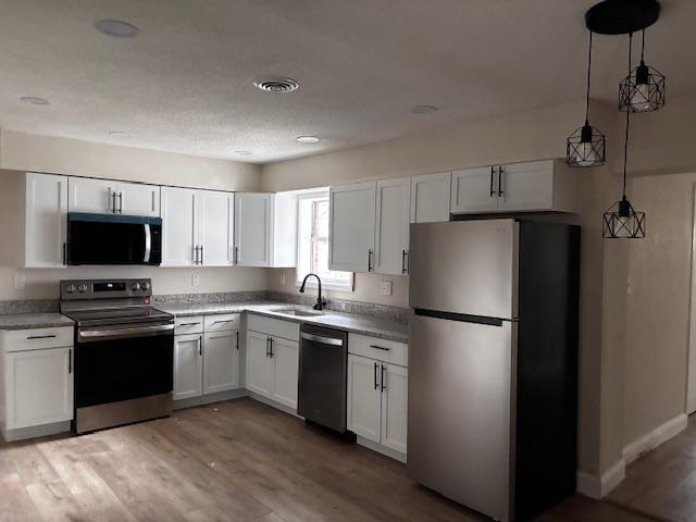 Building Photo - 6 Independence Dr