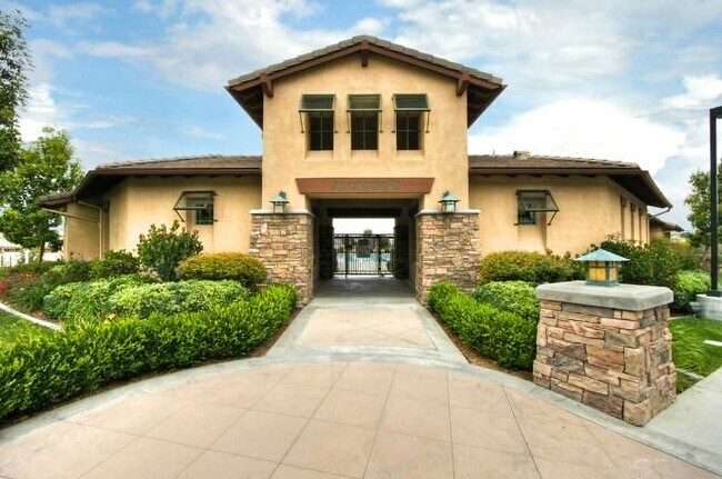 Building Photo - 1029 Breakaway Dr