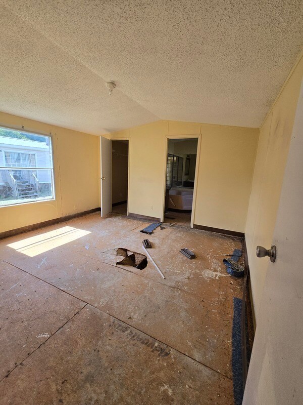 Building Photo - 2115 Cattail Cir
